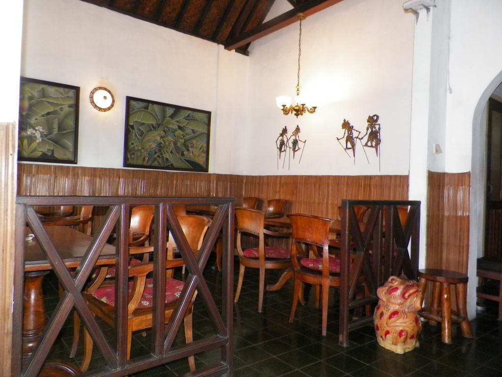 Bladok Hotel & Restaurant Yogyakarta Exteriör bild