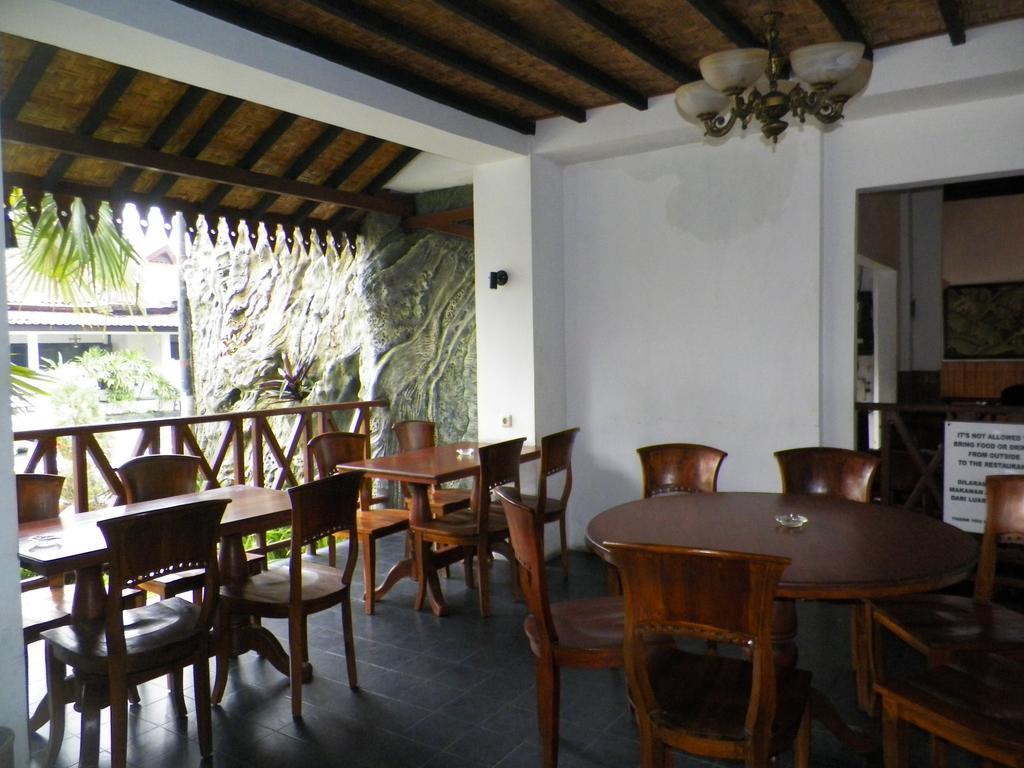 Bladok Hotel & Restaurant Yogyakarta Exteriör bild