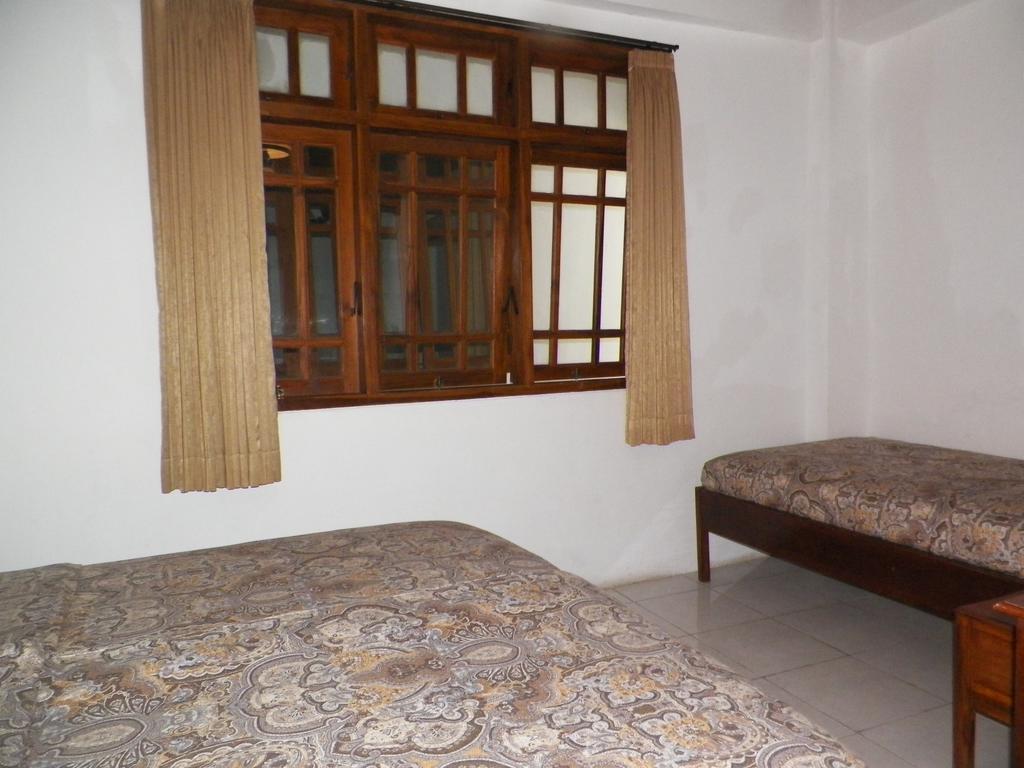 Bladok Hotel & Restaurant Yogyakarta Exteriör bild