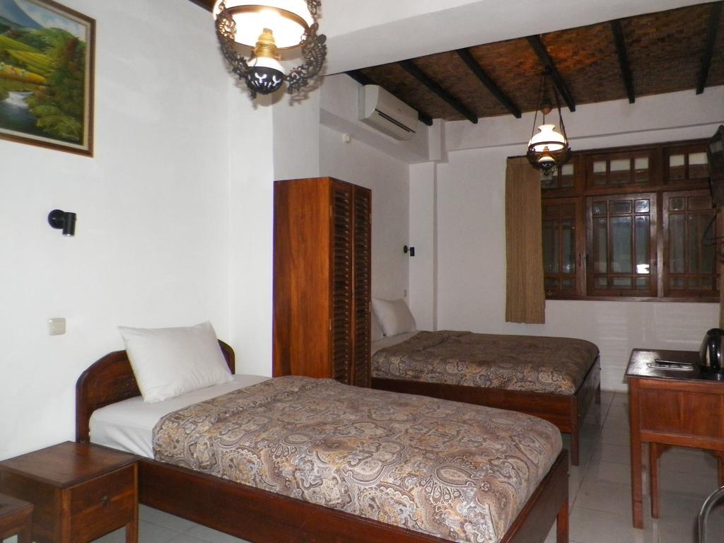 Bladok Hotel & Restaurant Yogyakarta Exteriör bild