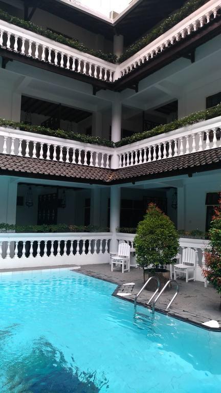 Bladok Hotel & Restaurant Yogyakarta Exteriör bild
